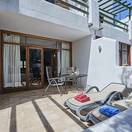 Villa Charco Del Palo Semesterbostad